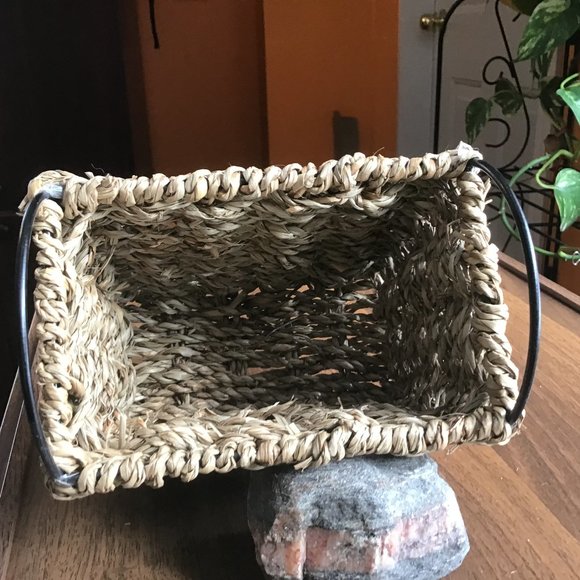 Decotative basket - Picture 2 of 4